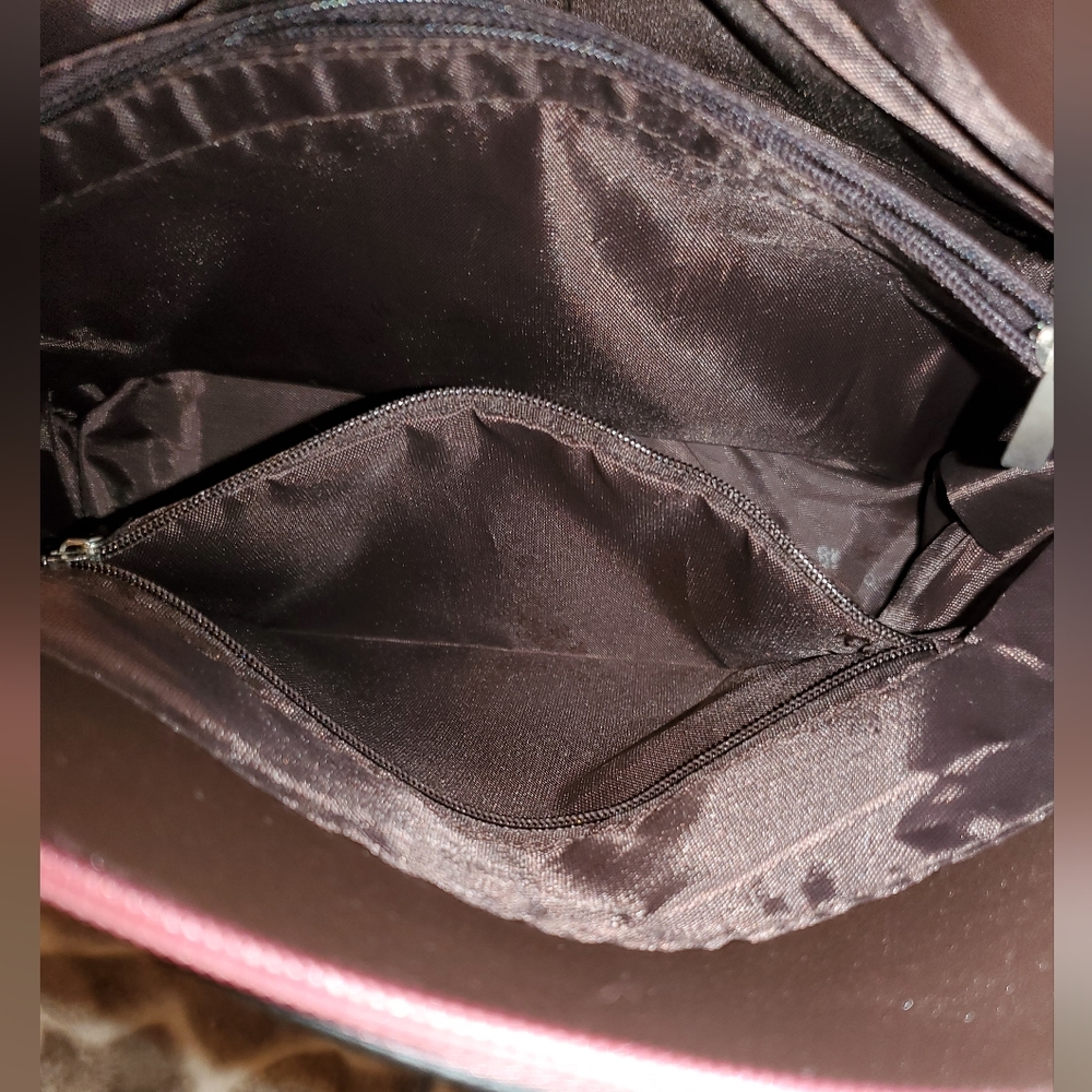 5 for $25 | NWOT Pink Handbag, Crossbody Bag, Wristlet, & Wallet Set *Minor Flaw - Picture 13 of 14